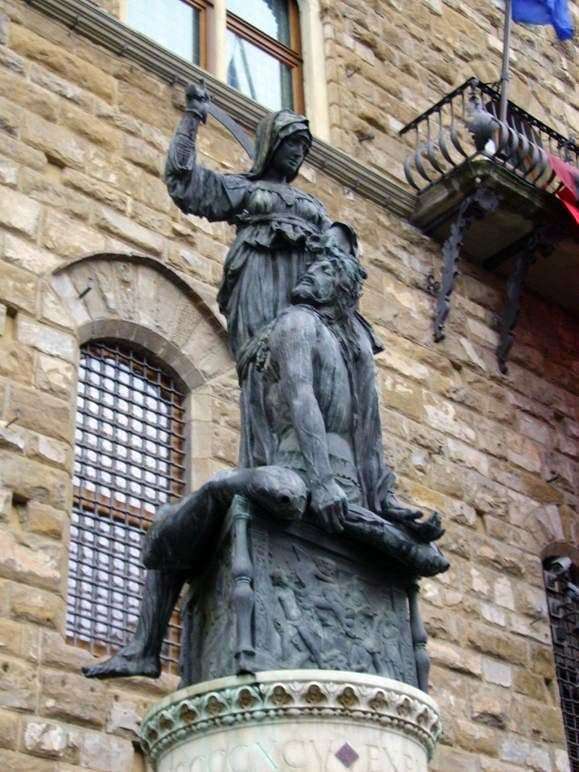 Description of the statue of Donatello Judith and Holofernes
