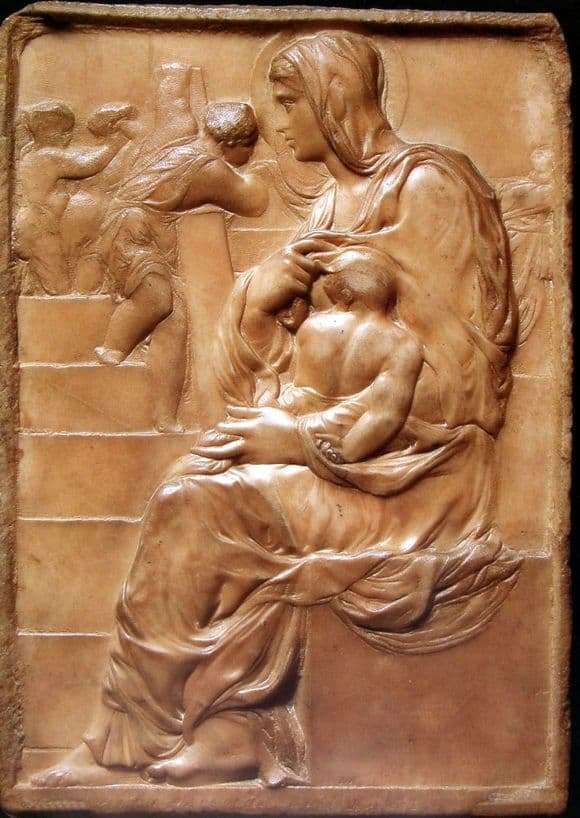 Description of the painting by the bas relief by Michelangelo Buanarroti Madonna at the stairs