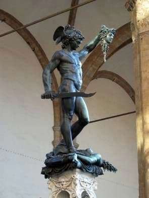 Description of the sculpture Benvenuto Cellini Perseus